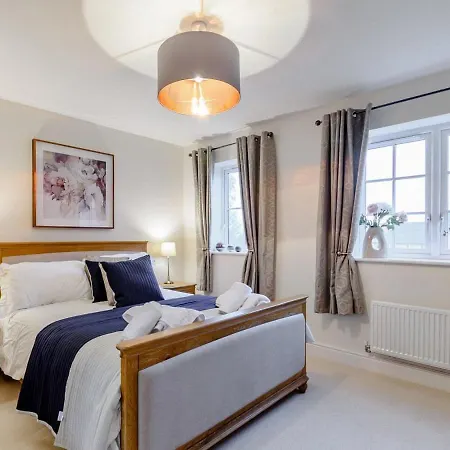 Holiday home Popleys